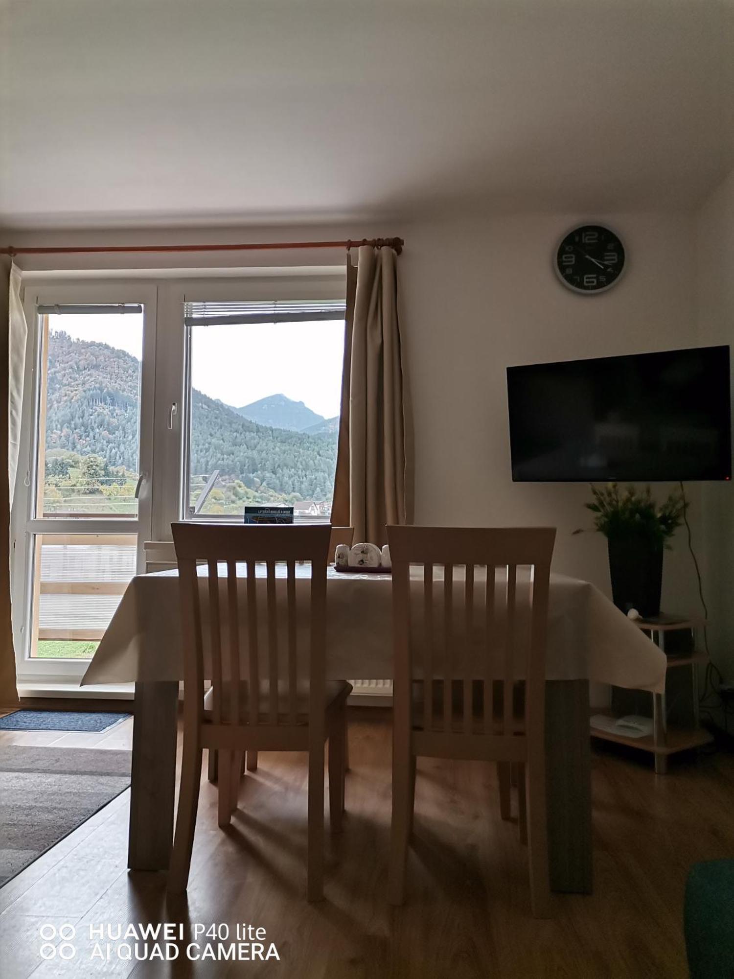 Apartman Family S Vyhladom Na Choc Lúčky エクステリア 写真